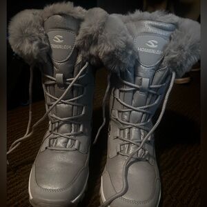Women's Gray Hobibear Winter Boots